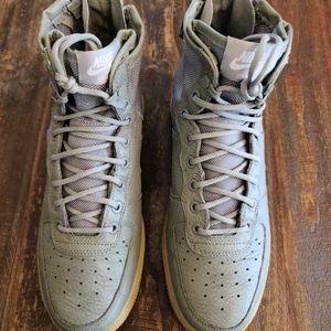 Nike SF Air Force 1 Mid Dark Stucco 